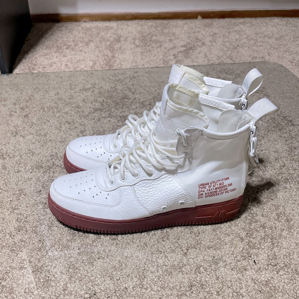 2017 SF Air Force 1 Mid 'Red Ivory'. Size:11